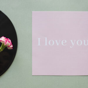 Ramo de flores con código QR musical personalizado